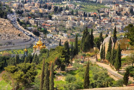 Israel, Jerusalem, Mount of Olives, Student Travel, Religion, Religious © Noam Chen, ThinkIsrael.com